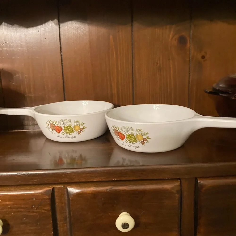 Corning ware Spice of life 1 pint pans with no lids